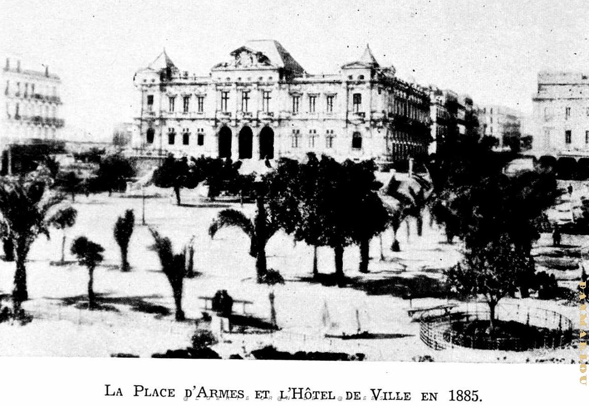 PA a- 05- Vue d'ensemble place d' Armes.JPG